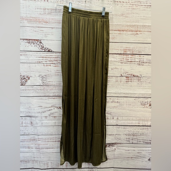 Forever 21 Maxi Skirt - Picture 2 of 2
